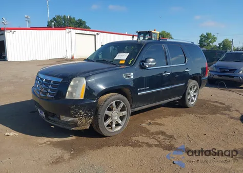 2009 Cadillac Escalade Standard z USA, uszkodzony, nr VIN 1GYFK232X9R106603